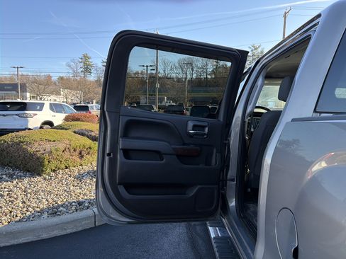 Used 2017 GMC Sierra 1500 SLE w/ SLE Value Package image 26