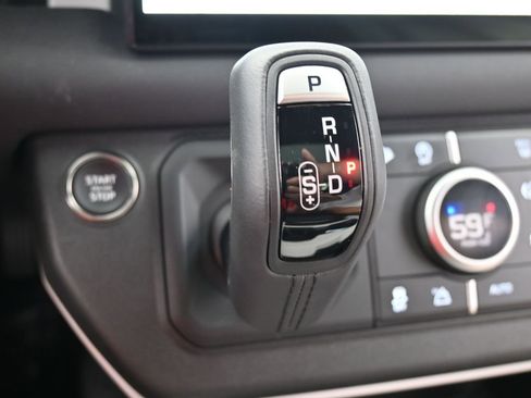 Used 2025 Land Rover Defender 110 S image 35