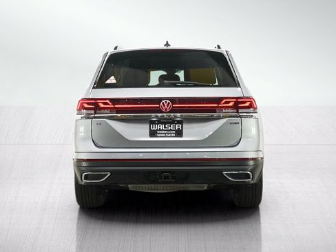 Used 2026 Volkswagen Atlas SE AWD/4WD image 4