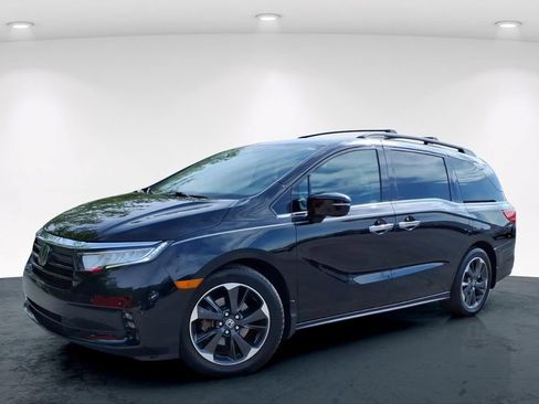 Used 2023 Honda Odyssey Elite image 2