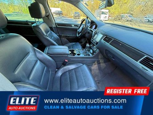 Used 2016 Volkswagen Touareg Executive image 9