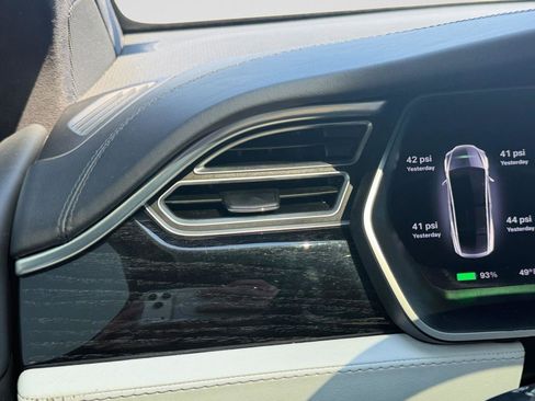 Used 2018 Tesla Model X 100D AWD/4WD image 32