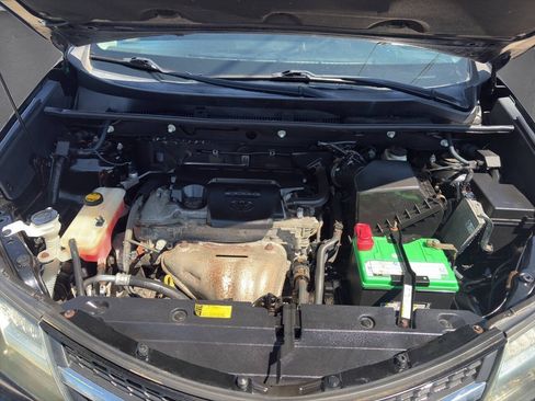 Used 2013 Toyota RAV4 XLE AWD/4WD image 17
