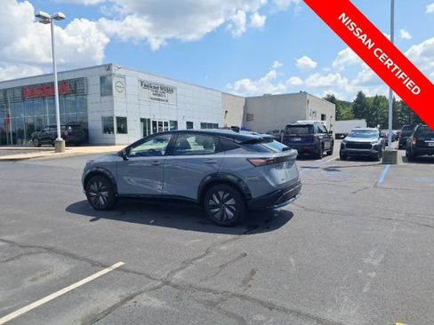Used 2024 Nissan Ariya AWD image 9