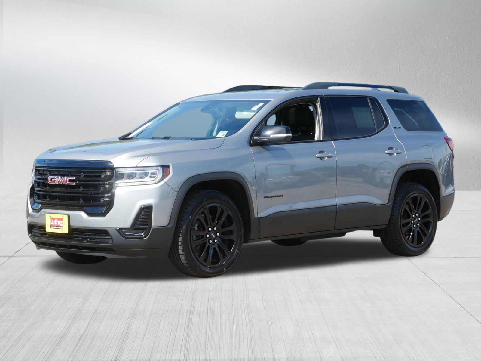 Used 2023 GMC Acadia SLE w/ Driver Convenience Package AWD/4WD image 3