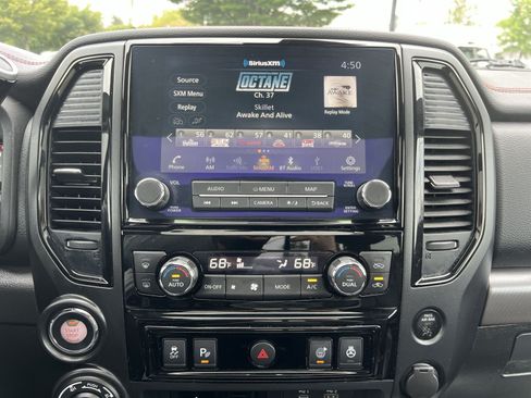 Used 2021 Nissan Titan PRO-4X w/ Pro-4x Convenience Package AWD/4WD image 18