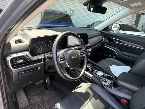 Used 2025 Kia Telluride SX AWD/4WD image 6