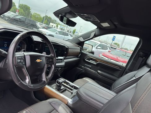 Certified 2024 Chevrolet Silverado 1500 High Country w/ Technology Package AWD/4WD image 25
