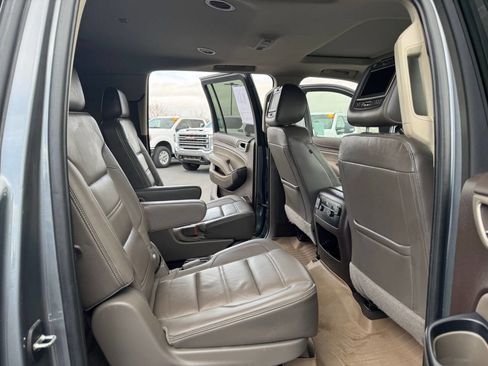 Used 2019 GMC Yukon XL Denali image 38