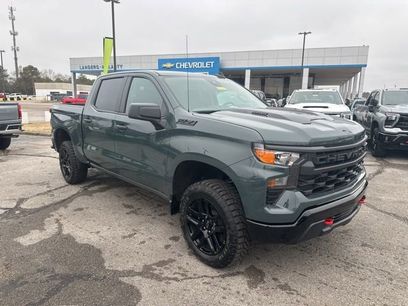 New 2026 Chevrolet Silverado 1500 Custom Trail Boss w/ LPO, Dark Essentials Package