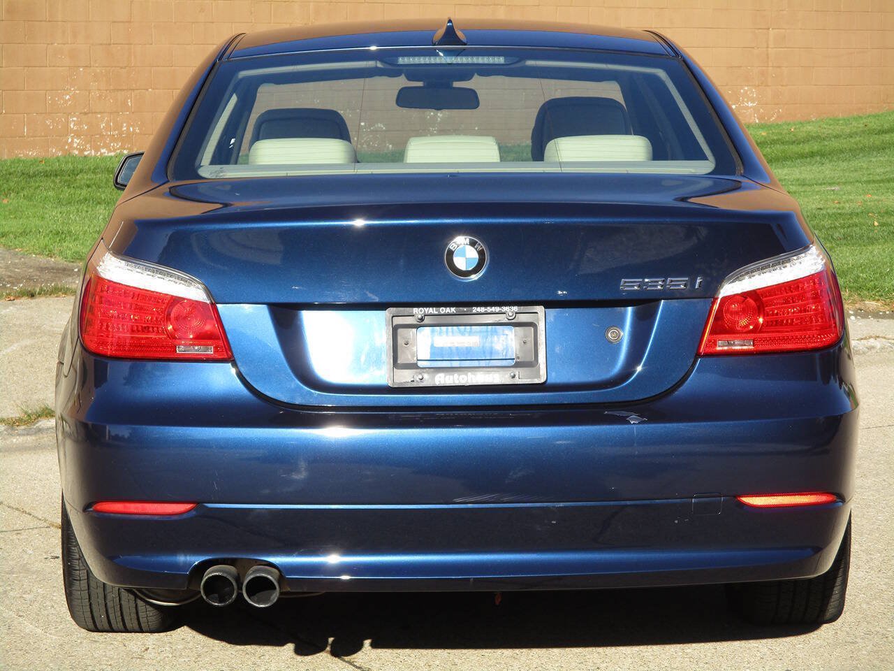 Used 2010 BMW 535i xDrive Sedan AWD/4WD image 6
