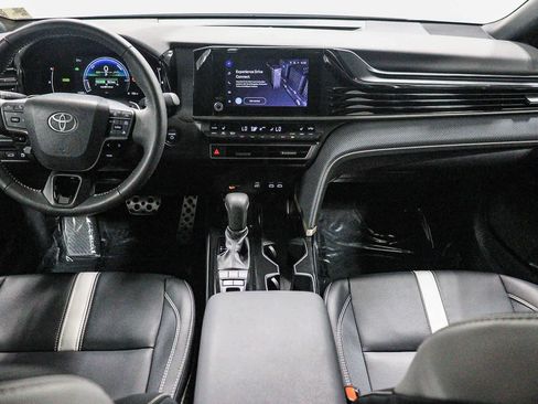 Certified 2025 Toyota Camry SE w/ Convenience Package FWD image 14