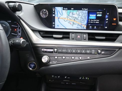 Used 2021 Lexus ES 300h w/ Premium Package FWD image 28