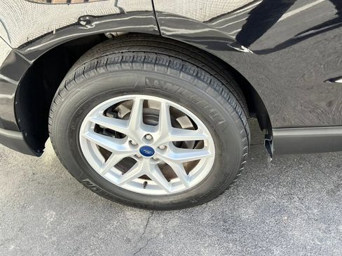 Used 2022 Ford Edge SEL w/ Convenience Package image 10