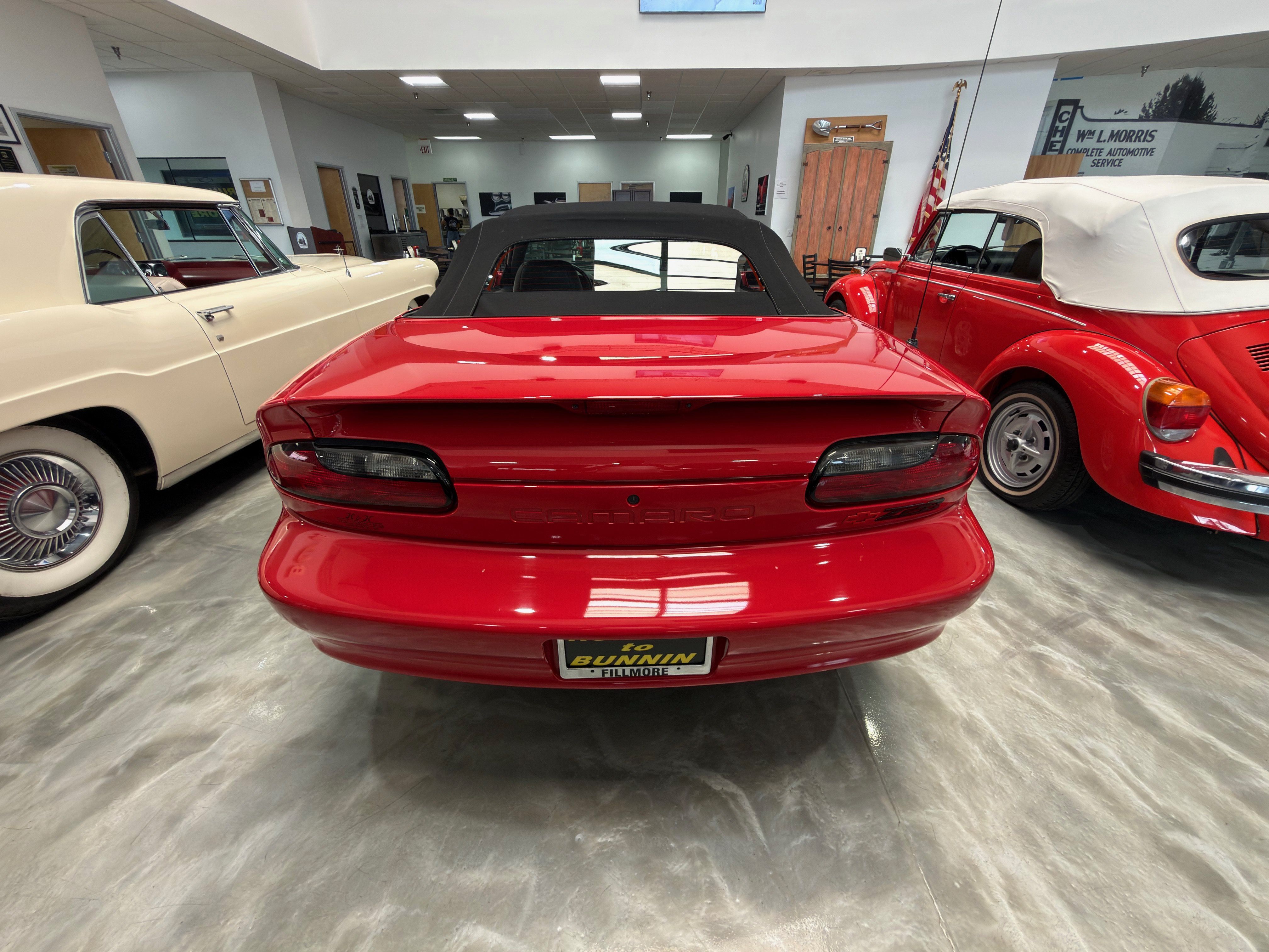 Used 1995 Chevrolet Camaro Z28 RWD image 7