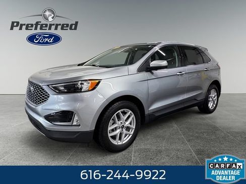 Used 2024 Ford Edge SEL w/ Convenience Package AWD/4WD image 3