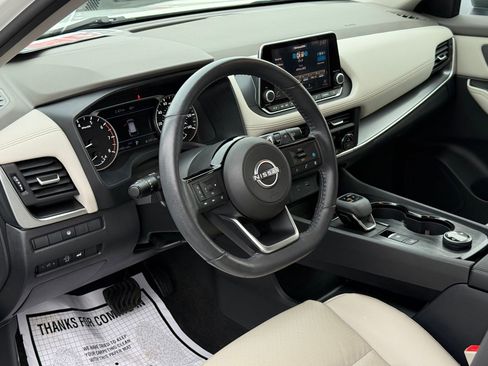 Certified 2023 Nissan Rogue SV w/ SV Premium B Package image 10