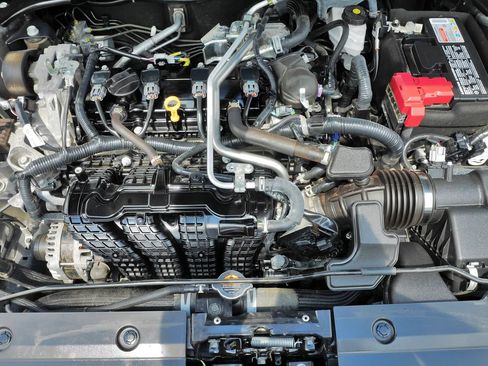 Used 2025 Nissan Altima 2.5 SV FWD image 32