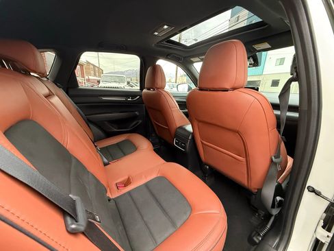 Used 2024 MAZDA CX-5 Carbon Edition image 19