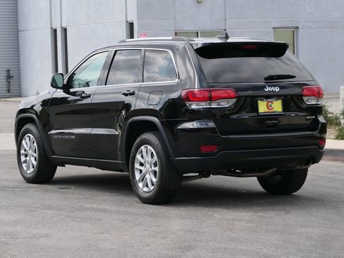 Used 2021 Jeep Grand Cherokee Laredo RWD image 5