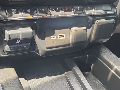 Certified 2020 GMC Sierra 3500 Denali w/ Denali Ultimate Package image 91