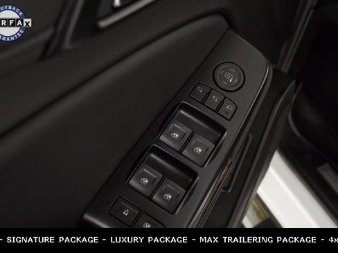 Used 2017 Chevrolet Suburban LT w/ LT Signature Package image 23