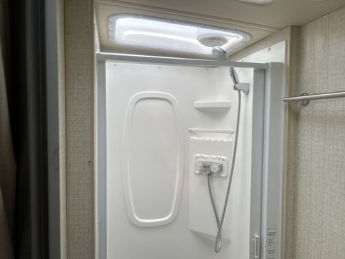 Used 2015 Mercedes-Benz Sprinter 3500 image 45