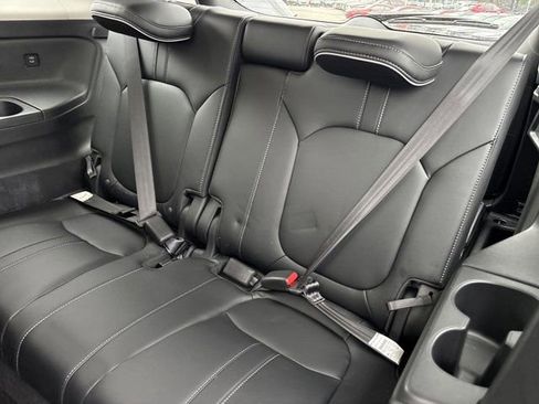 Used 2025 Honda Pilot Elite image 18
