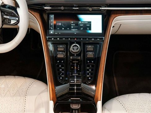 Used 2024 Aston Martin DB12 Convertible RWD image 46