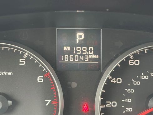 Used 2014 Subaru Outback 2.5i image 25