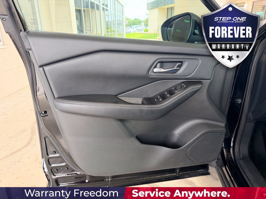 Used 2024 Nissan Rogue SV AWD/4WD image 10