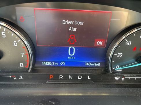 Used 2024 Ford Explorer XLT w/ Equipment Group 202A image 9