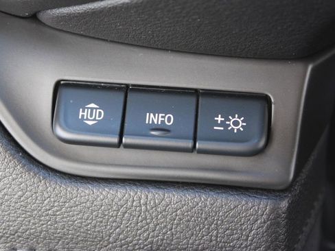 Used 2020 Cadillac Escalade Premium Luxury image 56