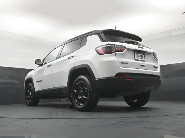 Used 2023 Jeep Compass Trailhawk w/ Trailhawk Convenience Group AWD/4WD image 22