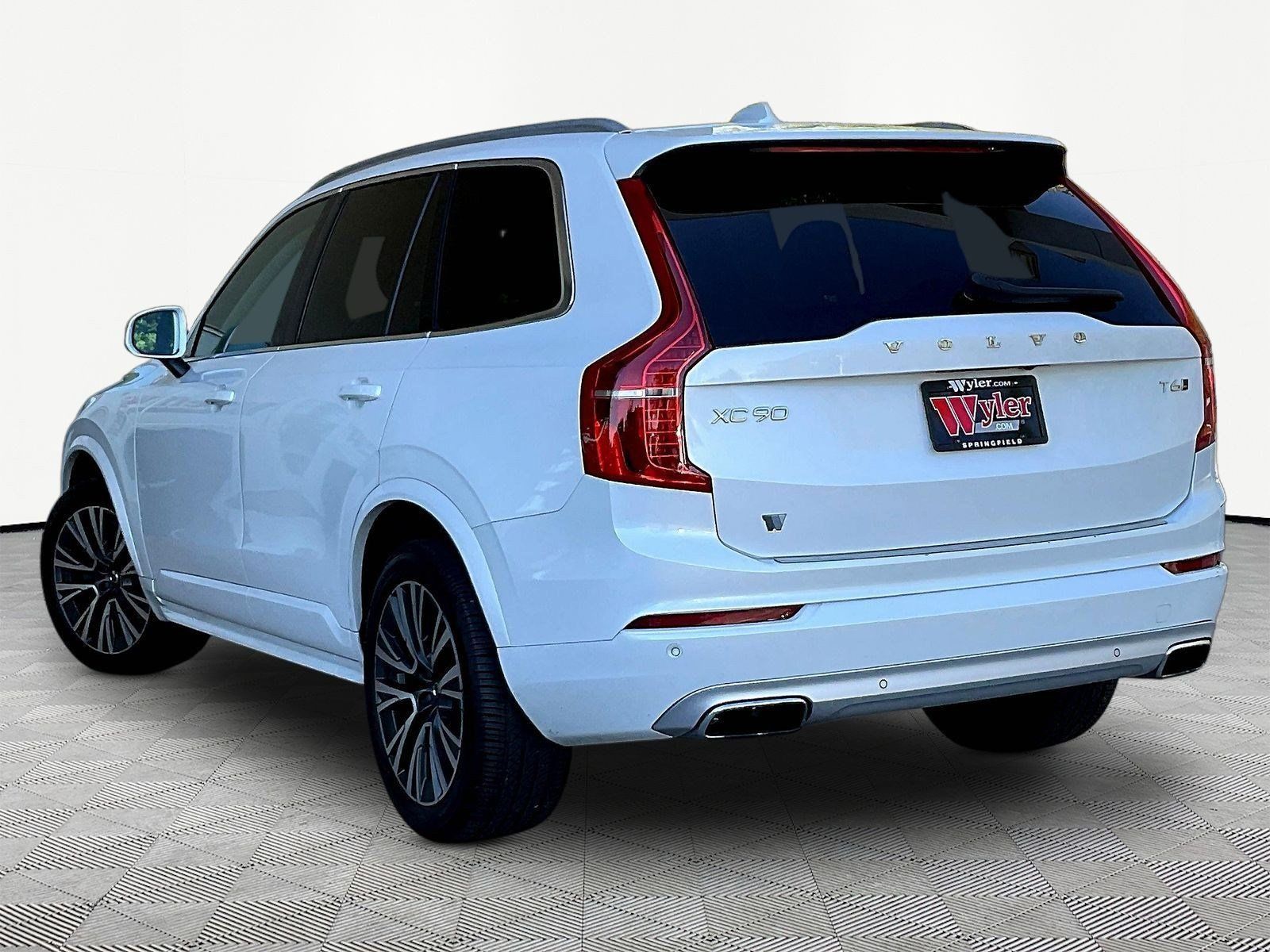 Used 2021 Volvo XC90 T6 Momentum w/ Protection Package Premier AWD/4WD image 4