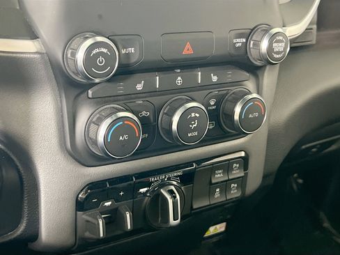 Used 2022 RAM 1500 Big Horn image 15