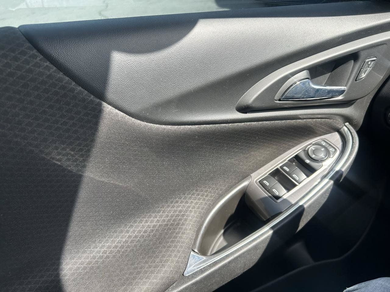 Used 2016 Chevrolet Malibu LT FWD image 27