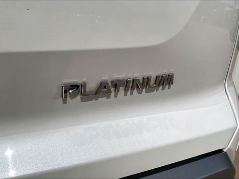 Used 2022 Nissan Pathfinder Platinum w/ Cargo Package FWD image 10