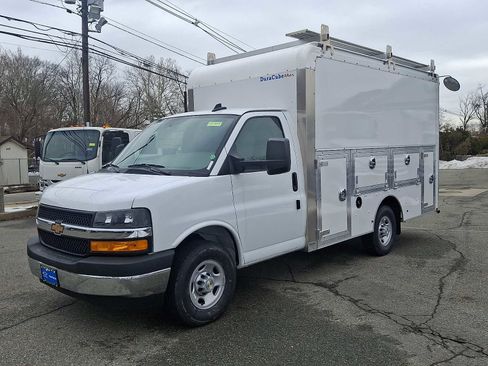 New 2026 Chevrolet Express 3500 w/ Power Convenience Package image 3