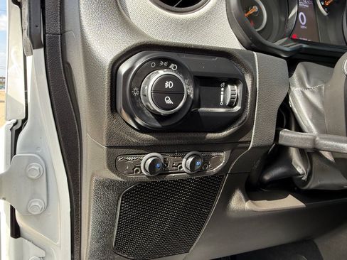 Used 2025 Jeep Gladiator Sport AWD/4WD image 21