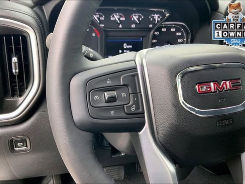 Used 2022 GMC Sierra 1500 SLE image 18