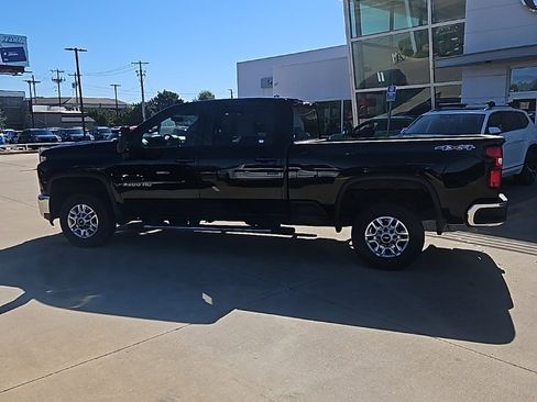 Used 2023 Chevrolet Silverado 2500 LT image 8
