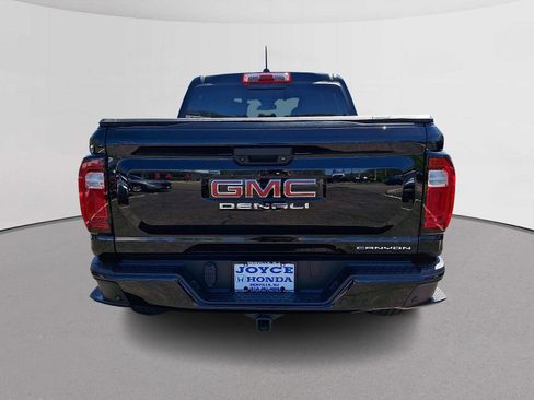 Used 2023 GMC Canyon Denali AWD/4WD image 9