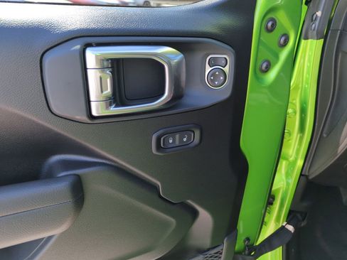 New 2026 Jeep Gladiator Mojave image 19