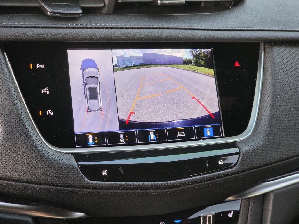 Used 2024 Cadillac XT5 Premium Luxury w/ Technology Package AWD/4WD image 14