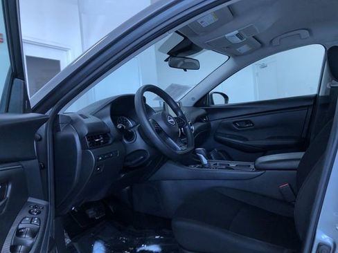 Used 2025 Nissan Sentra S image 11