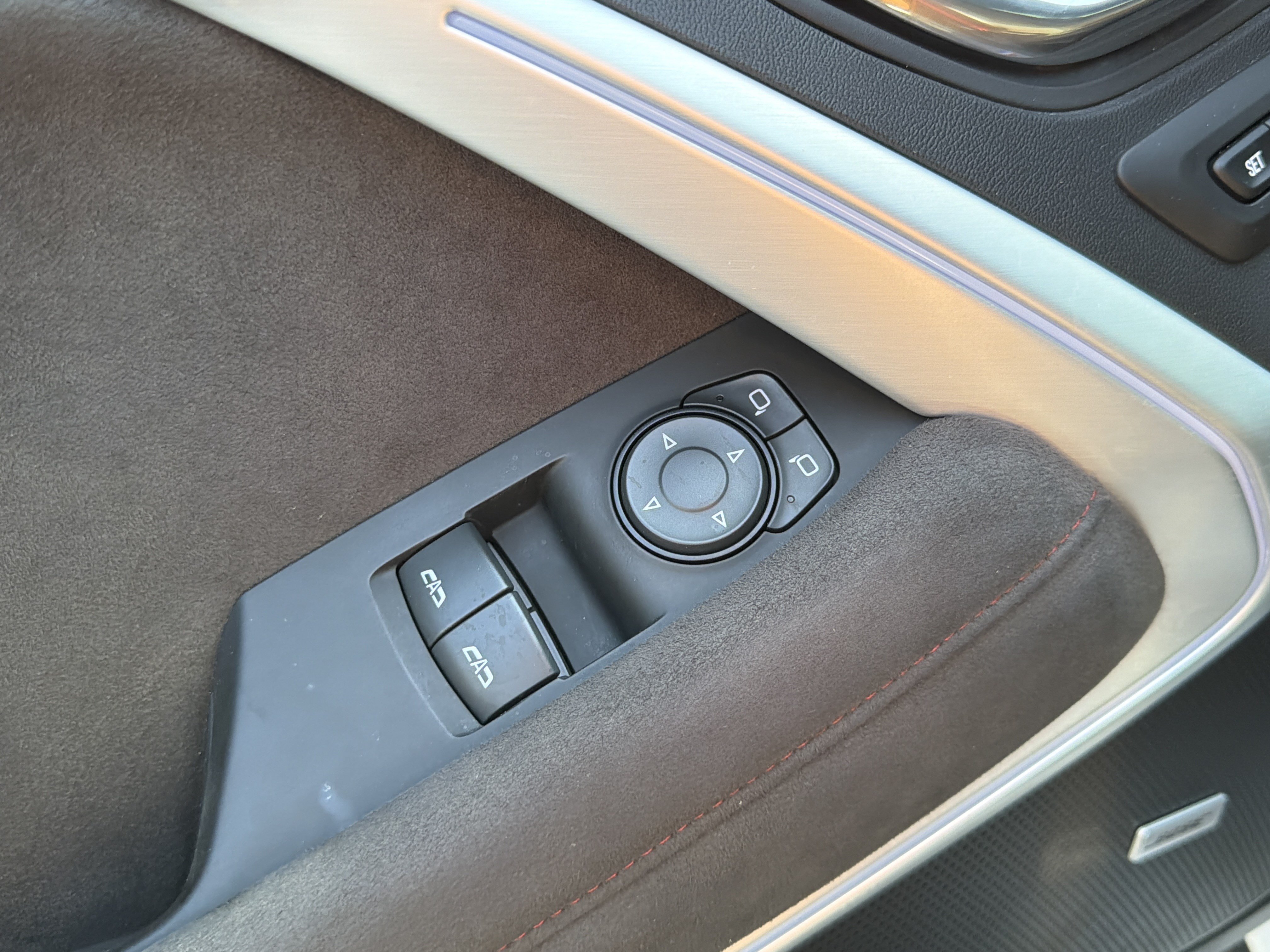 Used 2020 Chevrolet Camaro ZL1 RWD image 25