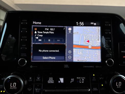 Used 2020 Toyota Highlander Limited FWD image 39