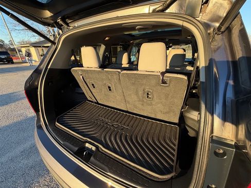 Used 2017 Honda Pilot Elite image 21