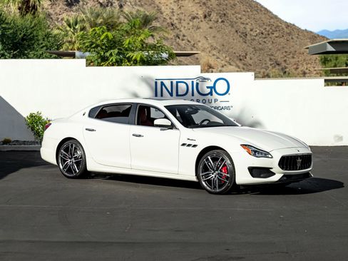 Used 2023 Maserati Quattroporte Modena image 4